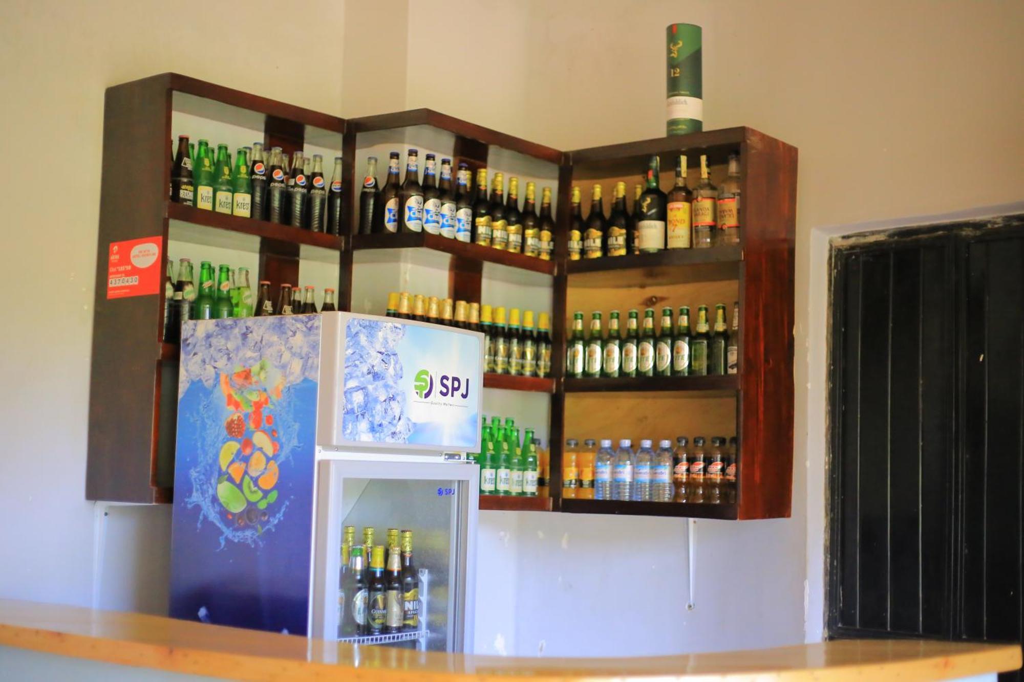 Golden Suites Hotel Entebbe Exterior foto